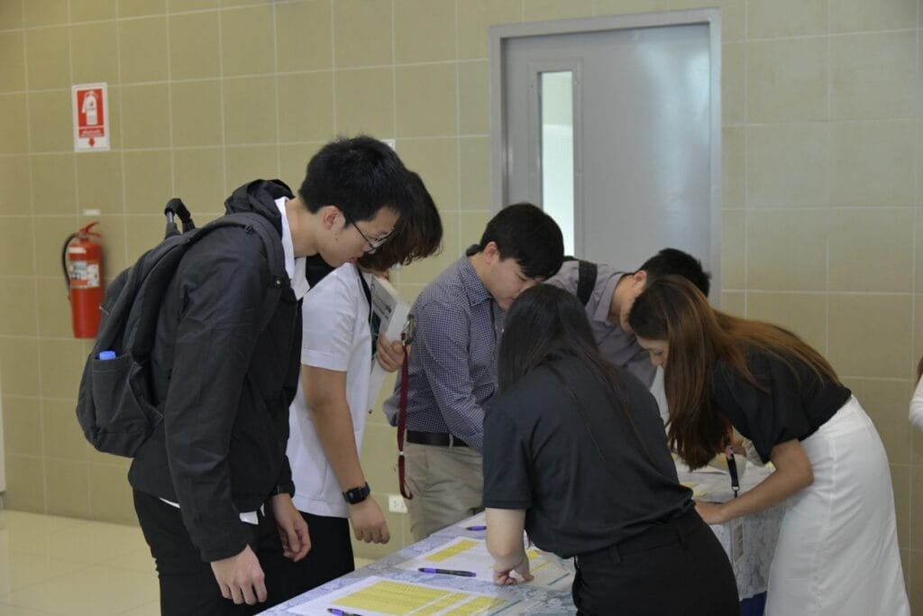 กระดูกสันหลัง ผู้เข้าร่วมลงทะเบียนสำหรับหลักสูตร BASIC SPINE COURSE 2025 ในงานประชุมวิชาการประจำปี ออร์โธปิดิกส์