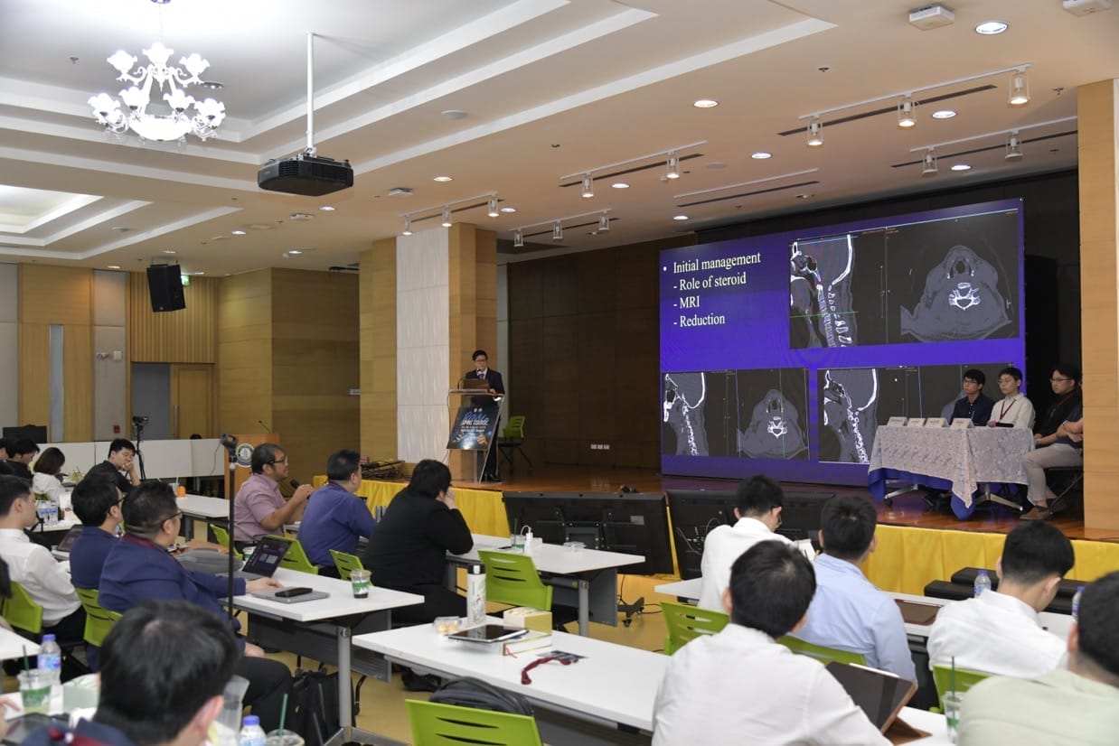 กระดูกสันหลัง โลโก้ SST สมาคมกระดูกสันหลังแห่งประเทศไทย ออร์โธปิดิกส์