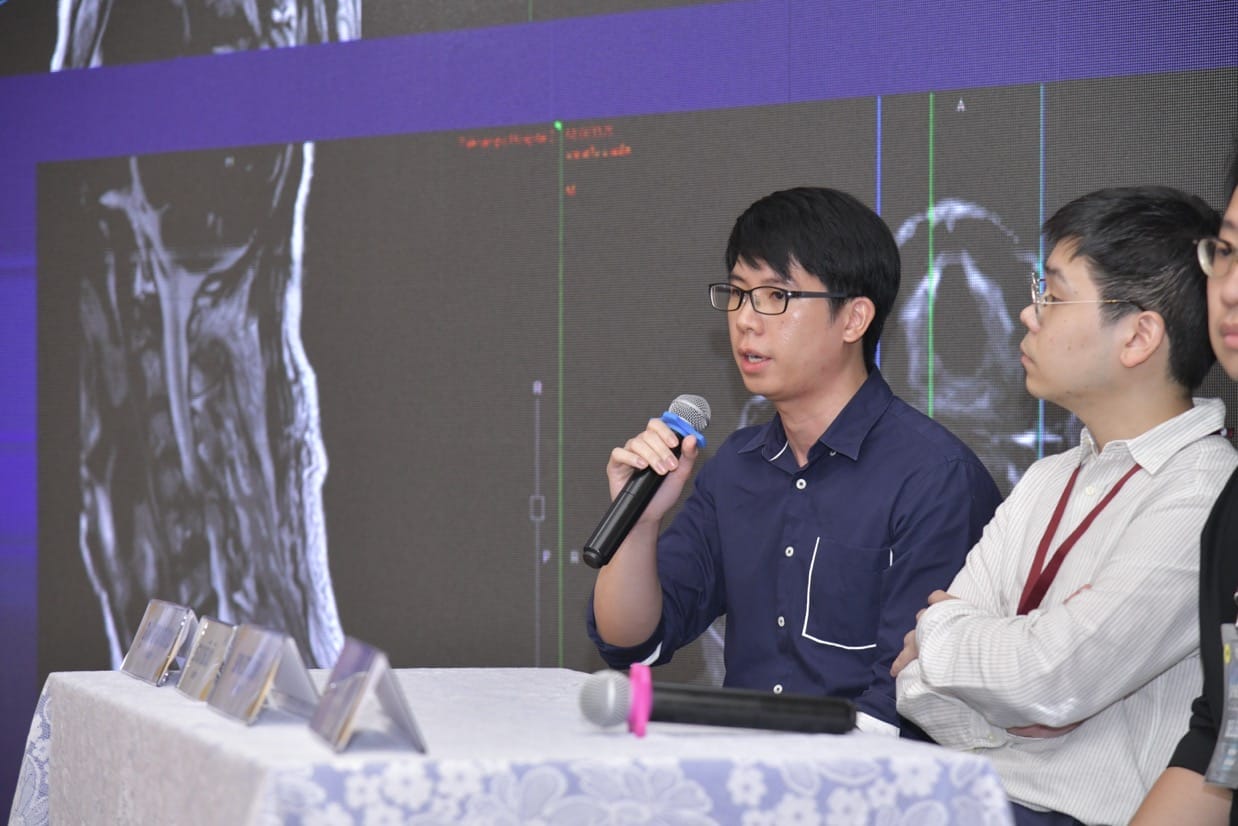 กระดูกสันหลัง โลโก้ SST สมาคมกระดูกสันหลังแห่งประเทศไทย ออร์โธปิดิกส์