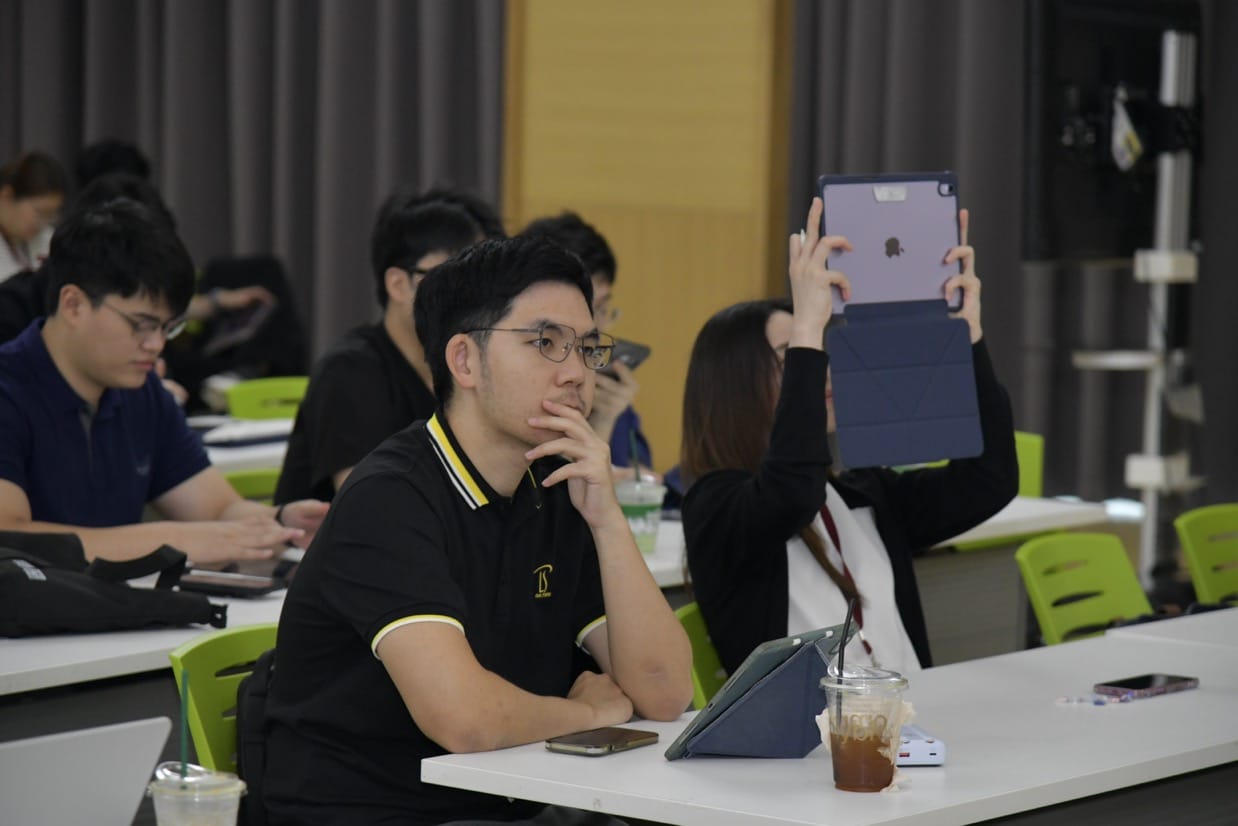 กระดูกสันหลัง ผู้เข้าร่วมประชุม BASIC SPINE COURSE 2025 สนใจฟังบรรยาย ออร์โธปิดิกส์